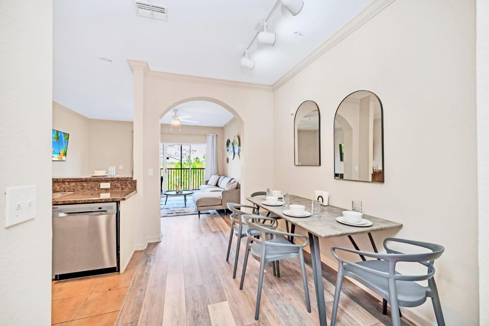 Stunning 2Br Condo With Hot Tub And Pool, Near Disney! Orlando Exterior photo