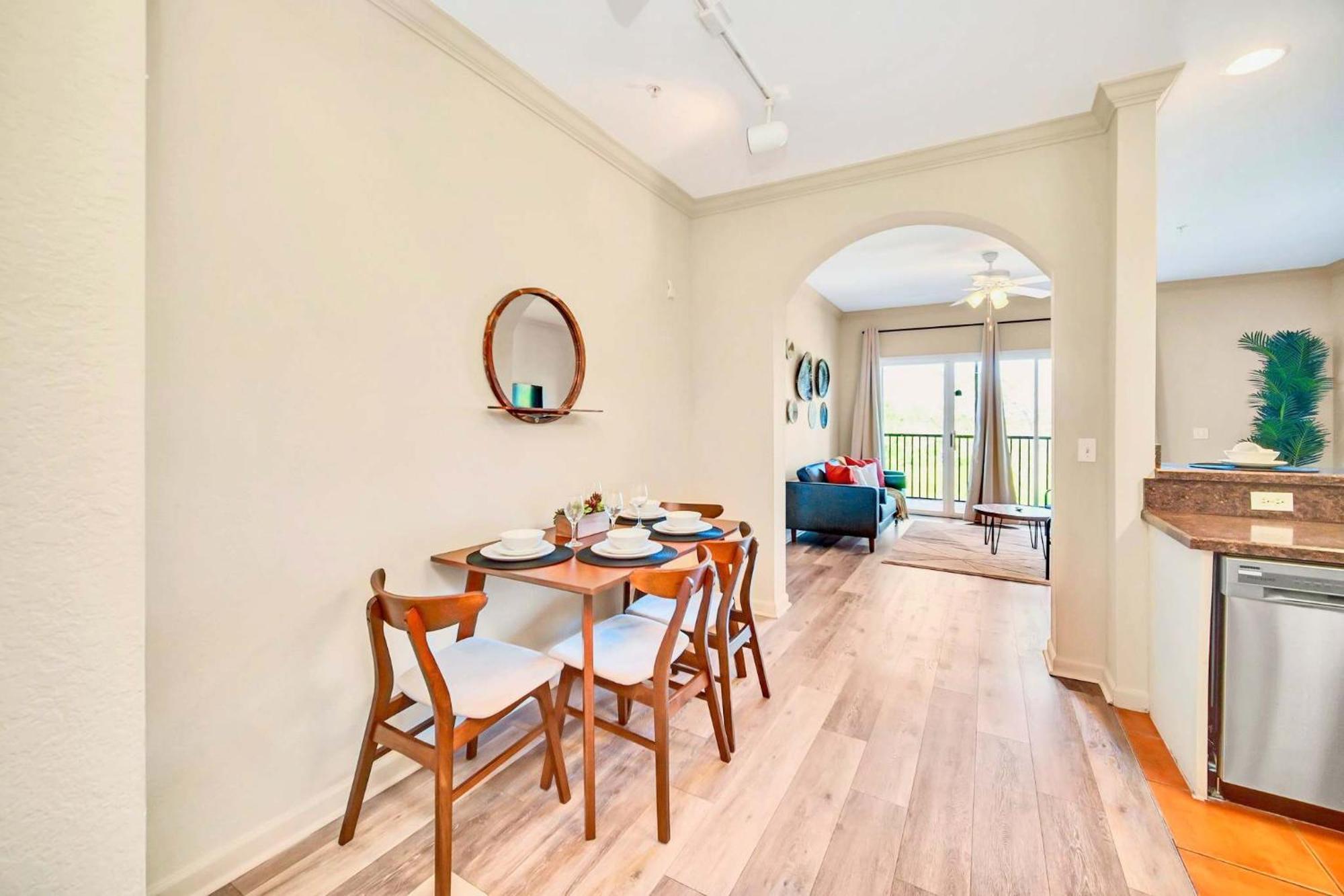 Stunning 2Br Condo With Hot Tub And Pool, Near Disney! Orlando Exterior photo
